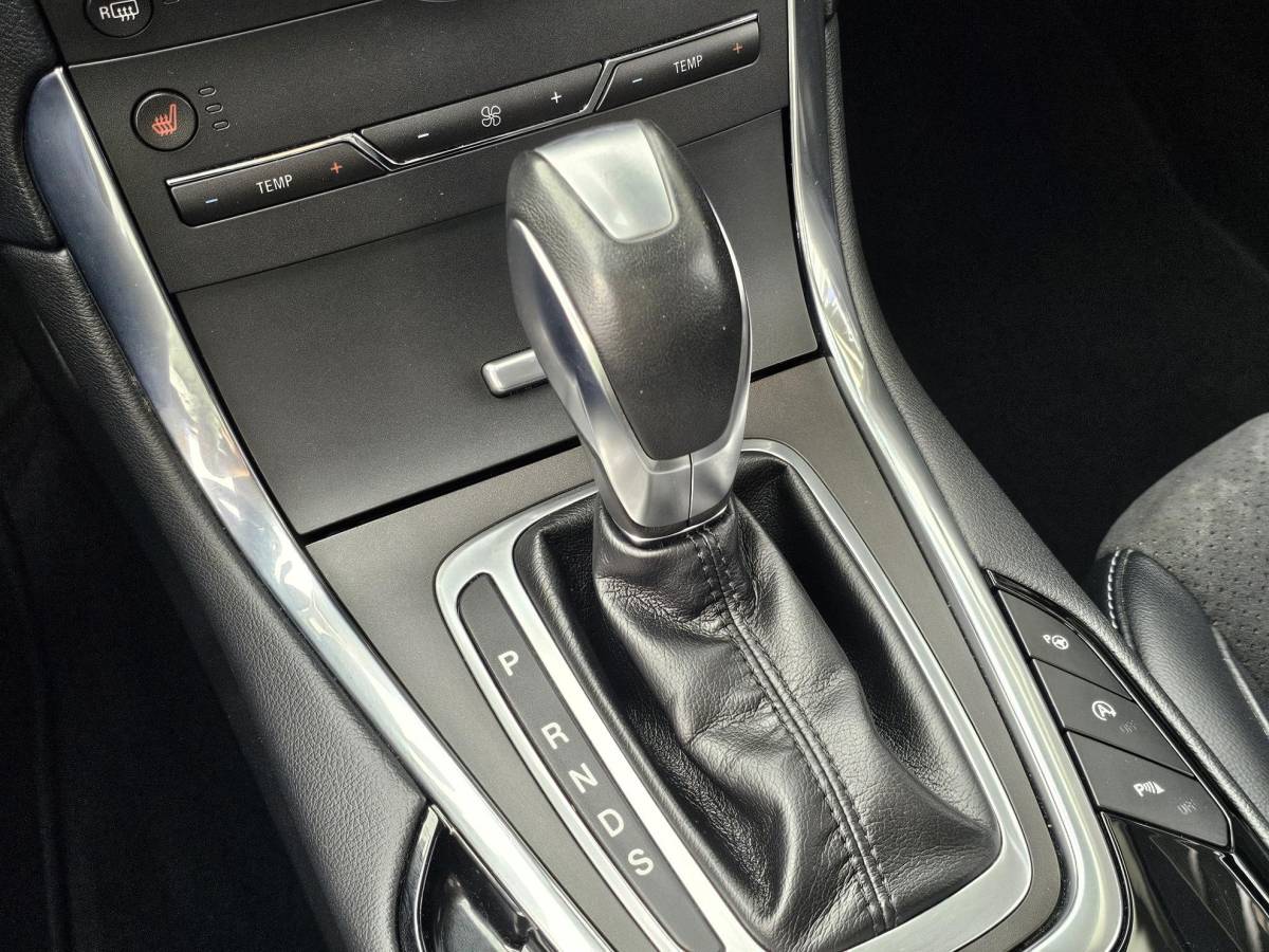 Ford S-Max Ford S-Max 2.0 Titanium 7p. Perfect onderhouden | Panoramadak | Alcantara leder | Afneembare trekhaak | Navigatie | PDC v+a | Nette auto!