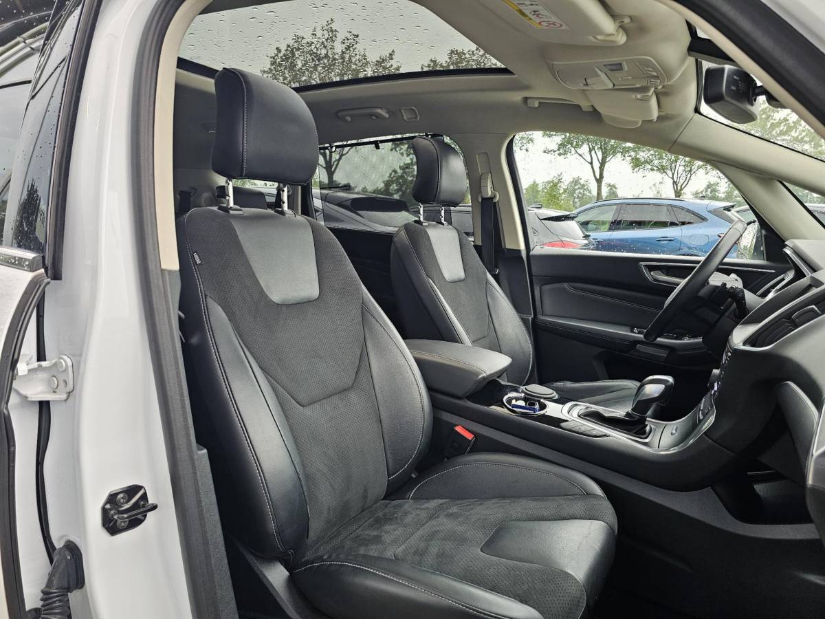 Ford S-Max Ford S-Max 2.0 Titanium 7p. Perfect onderhouden | Panoramadak | Alcantara leder | Afneembare trekhaak | Navigatie | PDC v+a | Nette auto!