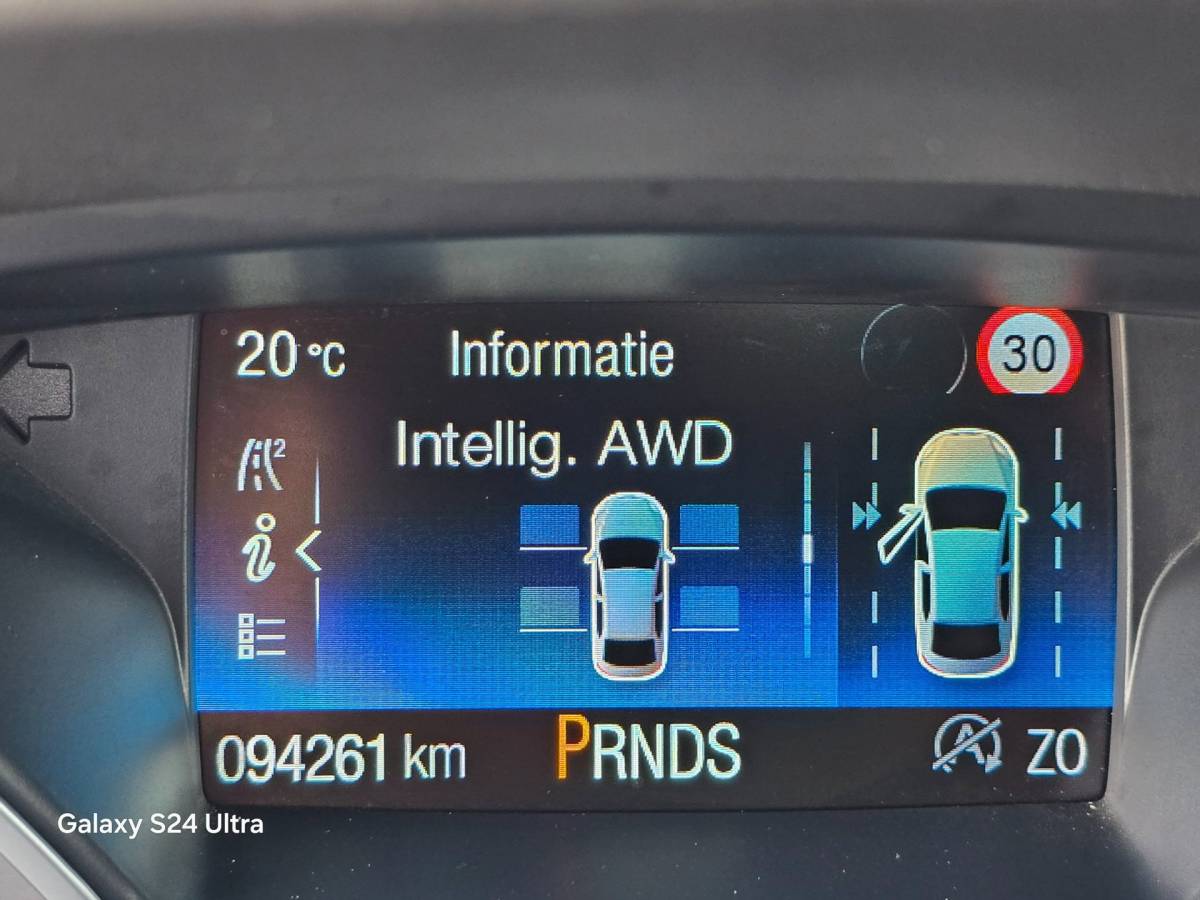Ford Kuga Ford Kuga 1.5 EcoBoost Vignale AWD / 182 PK / AUT / NAP / Pano / Camera / Leder / Memory / Sony / Trekhaak / Pdc / Led / 19 Inch
