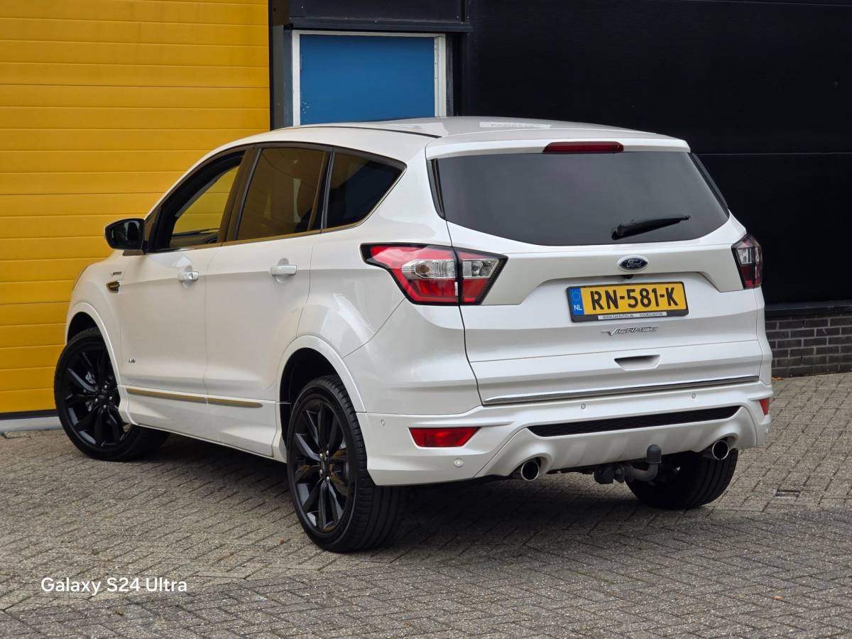 Ford Kuga Ford Kuga 1.5 EcoBoost Vignale AWD / 182 PK / AUT / NAP / Pano / Camera / Leder / Memory / Sony / Trekhaak / Pdc / Led / 19 Inch