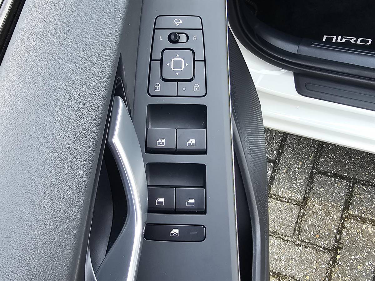Kia e-Niro KIA e-Niro 64,8 kWh Aut DynamicLine I Nieuw Model ! I Trekhaak