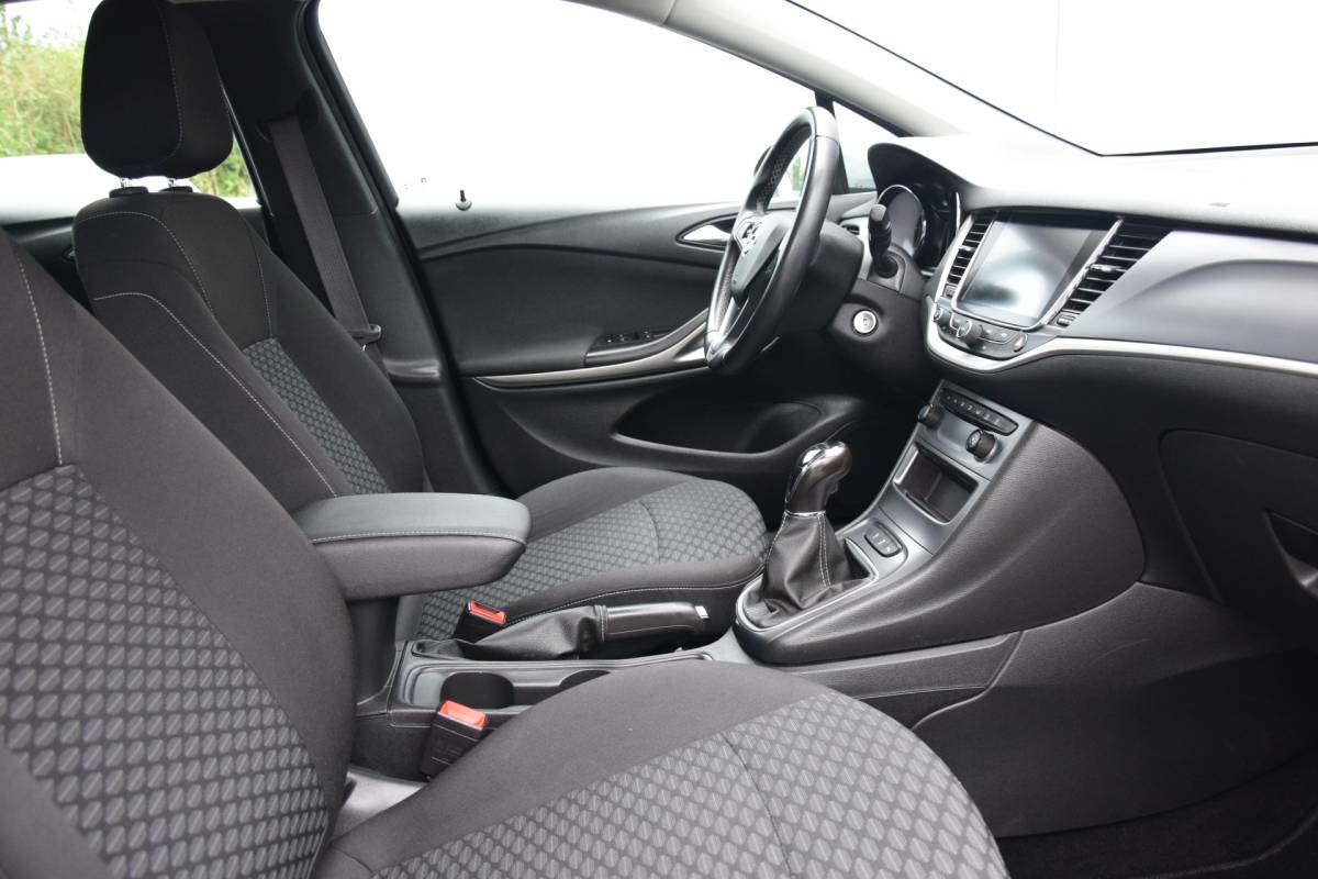 Opel Astra Opel Astra 1.0 Turbo Business R-Link Navi/carplay Airco Cruise Pdc/voor/Achter