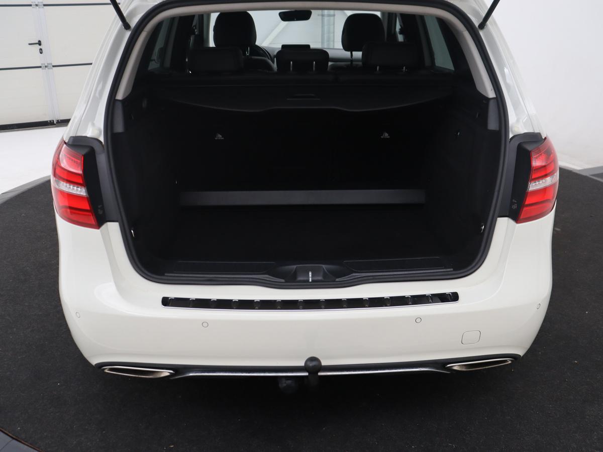 Mercedes-Benz B-Klasse Mercedes-Benz B-klasse 180 Ambition | Half leder | Cruise control | Navigatie |  Bluetooth | Airco | Camera | Park assist | Trekhaak