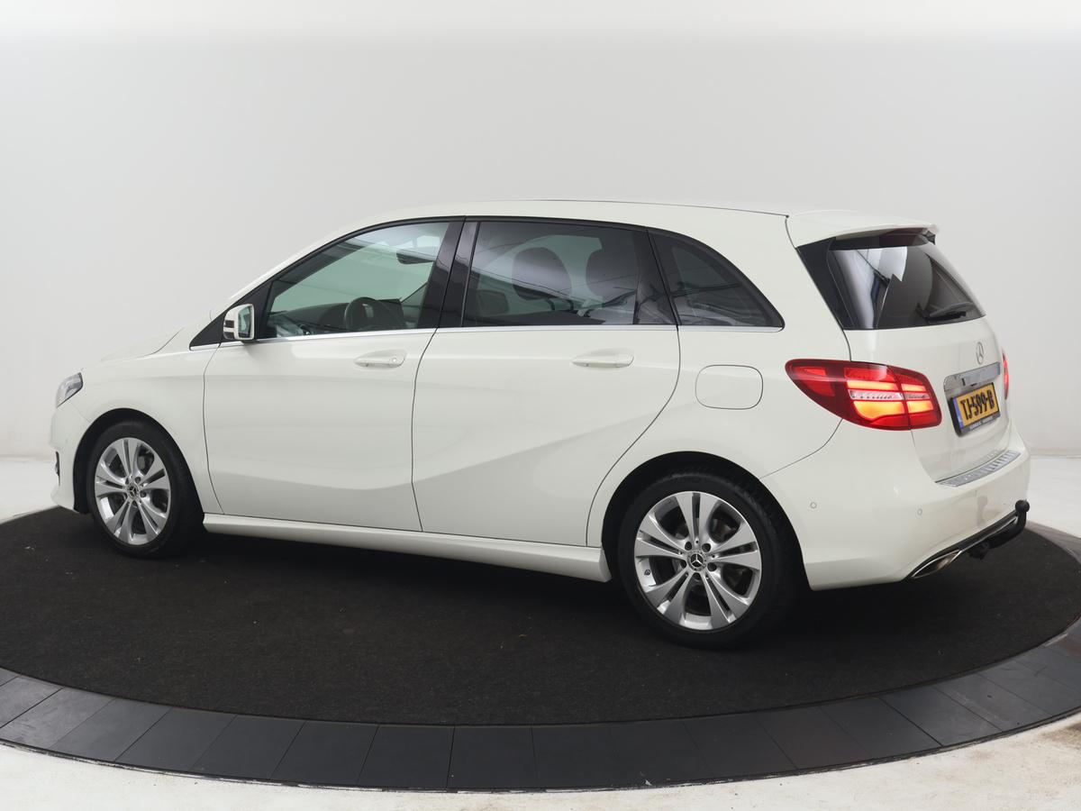 Mercedes-Benz B-Klasse Mercedes-Benz B-klasse 180 Ambition | Half leder | Cruise control | Navigatie |  Bluetooth | Airco | Camera | Park assist | Trekhaak