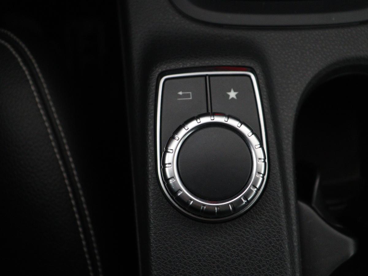 Mercedes-Benz B-Klasse Mercedes-Benz B-klasse 180 Ambition | Half leder | Cruise control | Navigatie |  Bluetooth | Airco | Camera | Park assist | Trekhaak