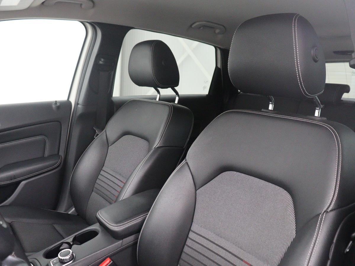 Mercedes-Benz B-Klasse Mercedes-Benz B-klasse 180 Ambition | Half leder | Cruise control | Navigatie |  Bluetooth | Airco | Camera | Park assist | Trekhaak