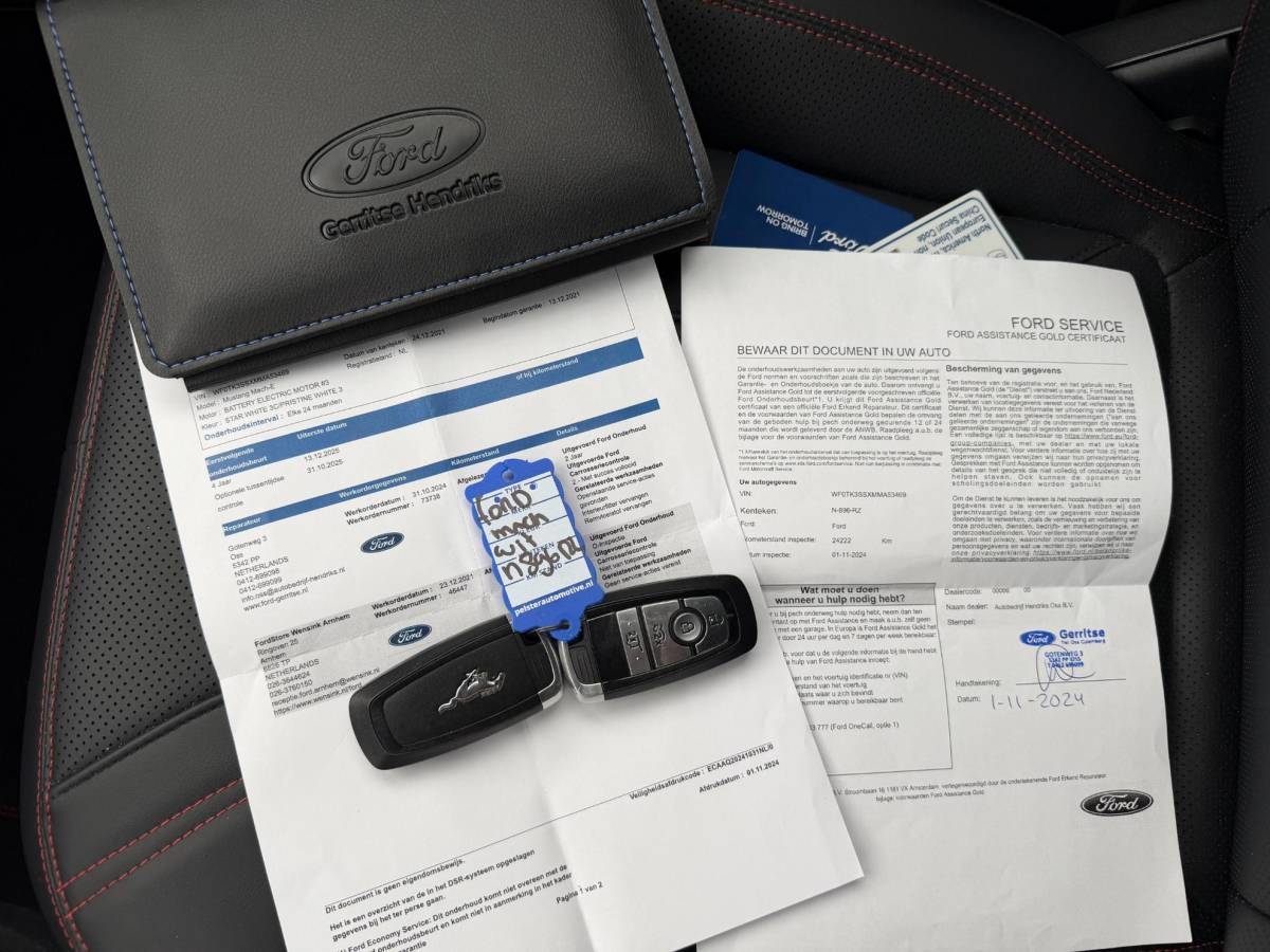 Ford Mustang Mach-E Ford Mustang Mach-E AWD 75 kWh SOH 93% ORIGINEEL NL AUTO MET NAP | B&O PREMIUM AUDIO | LEREN BEKLEDING | 360° CAMERA | ELEKTRISCHE STOELEN MET GEHEUGEN | TECHNOLOGY PACK | WINTERPAKKET | ADAPTIVE CRUISE CONTROL | DODEHOEKDETECTIE | FORD DEALER ONDERHOUDEN | ALL-IN PRIJS INCL. 12 MND BOVAG GARANTIE |