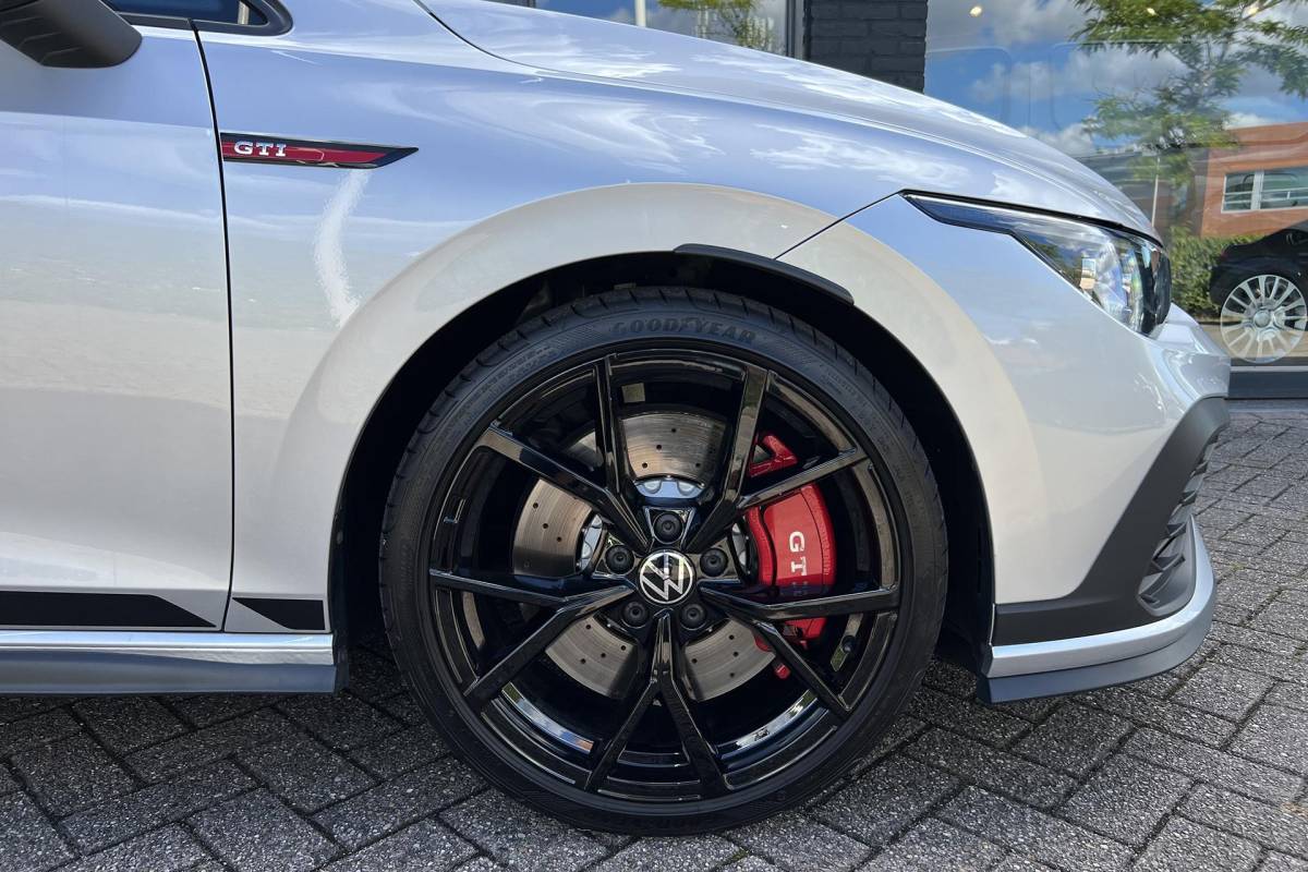 Volkswagen Golf Volkswagen Golf 2.0 TSI GTI CLUBSPORT/PANO//NURB/IQ-LIGHT