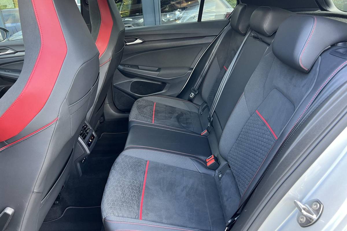 Volkswagen Golf Volkswagen Golf 2.0 TSI GTI CLUBSPORT/PANO//NURB/IQ-LIGHT