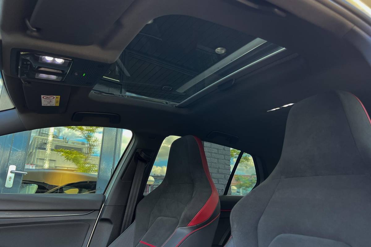 Volkswagen Golf Volkswagen Golf 2.0 TSI GTI CLUBSPORT/PANO//NURB/IQ-LIGHT