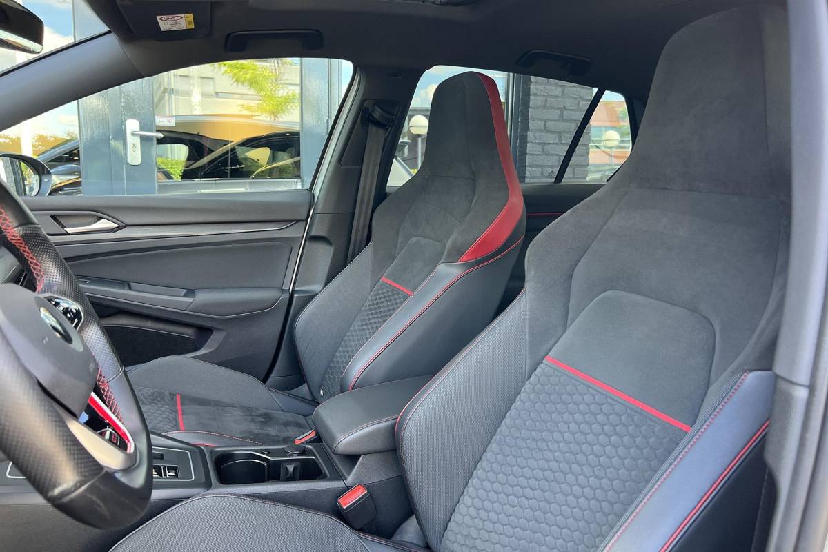 Volkswagen Golf Volkswagen Golf 2.0 TSI GTI CLUBSPORT/PANO//NURB/IQ-LIGHT