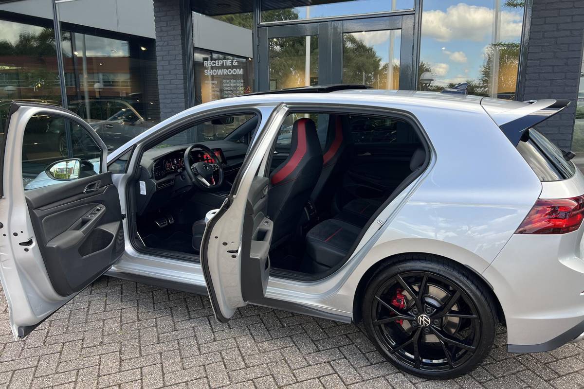 Volkswagen Golf Volkswagen Golf 2.0 TSI GTI CLUBSPORT/PANO//NURB/IQ-LIGHT
