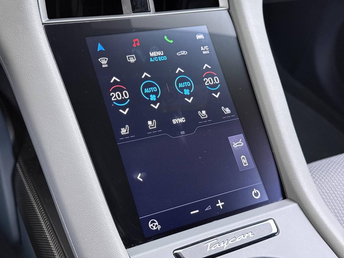 Porsche Taycan Porsche Taycan Turbo 93 kWh SOH 91% | SPORT CHRONO | HEAD-UP | CARBON PAKKET | ALCANTARA STOELEN + HEMEL | DUAL SCHERM | PSCB KERAMISCH GECOATE REMMEN | BURMESTER PREMIUM AUDIO | STOELVERWARMING + STUURWIELVERWARMING | STOELVENTILATIE | MEMORY SEATS | PORSCHE DEALER ONDERHOUDEN | 360° CAMERA | VERKEERT IN NIEUWSTAAT | ALL-IN PRIJS | 12 MAANDEN BOVAG GARANTIE