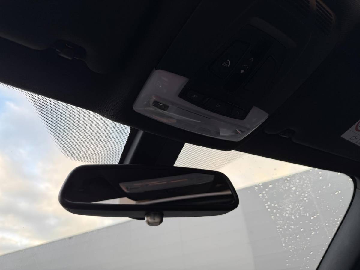 BMW 3 Serie BMW 3-serie Touring 328i High Executive Panoramadak sportstoelen 245 PK