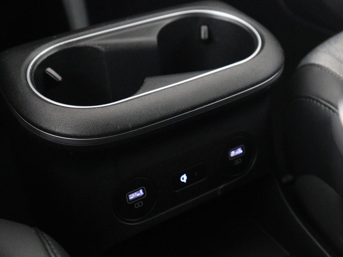 Hyundai IONIQ 5 Hyundai IONIQ 5 Connect+ 77.4 kWh | SOH 95,1% | Half leder | Adaptive cruise | 360 camera | Park assist | Stuur/stoelverwarming | Carplay | Climate control | Elektrische achterklep