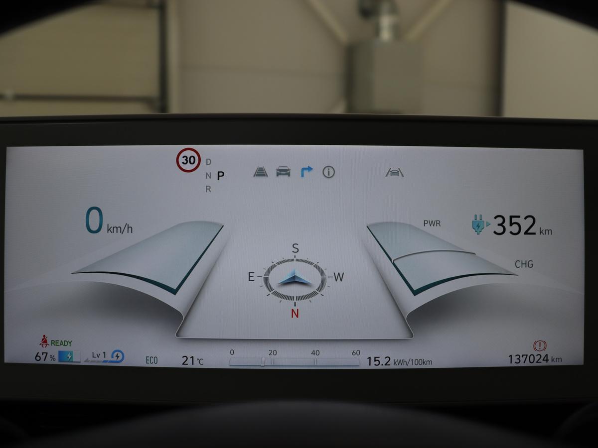Hyundai IONIQ 5 Hyundai IONIQ 5 Connect+ 77.4 kWh | SOH 95,1% | Half leder | Adaptive cruise | 360 camera | Park assist | Stuur/stoelverwarming | Carplay | Climate control | Elektrische achterklep