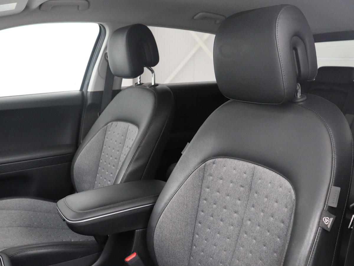 Hyundai IONIQ 5 Hyundai IONIQ 5 Connect+ 77.4 kWh | SOH 95,1% | Half leder | Adaptive cruise | 360 camera | Park assist | Stuur/stoelverwarming | Carplay | Climate control | Elektrische achterklep