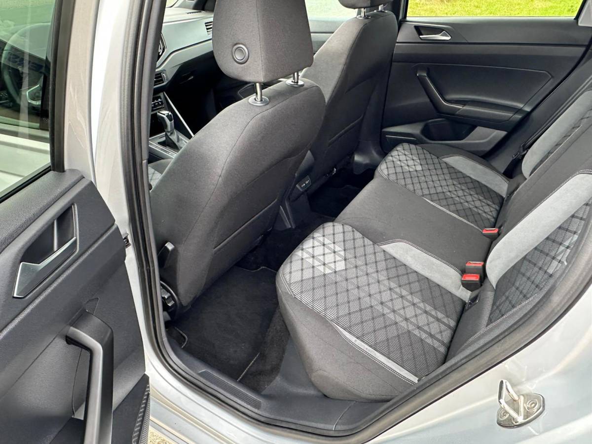 Volkswagen Taigo Volkswagen Taigo 1.5 TSI 3X R-Line Business IQ-Lights Panoramadak! Stoelverwarm! 150PK! Dealer onderh!