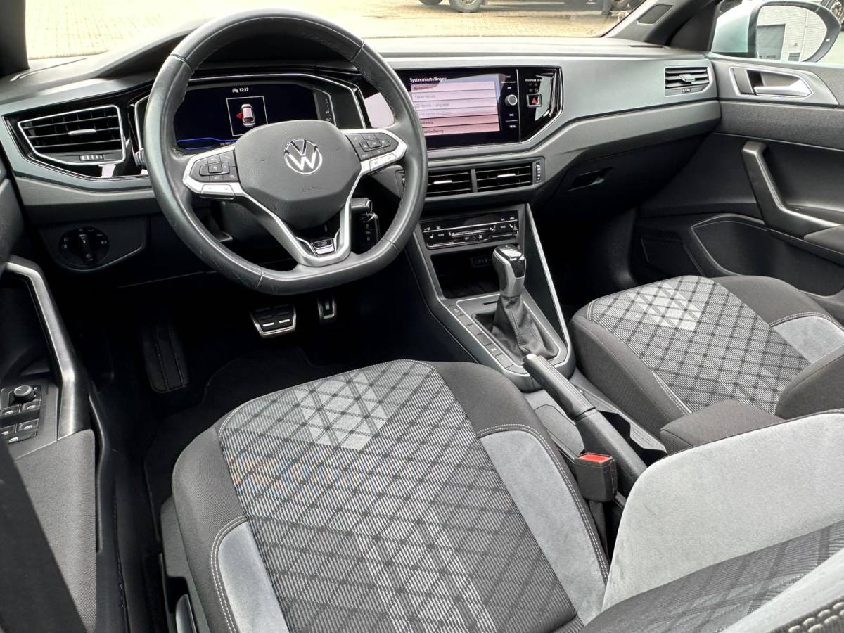 Volkswagen Taigo Volkswagen Taigo 1.5 TSI 3X R-Line Business IQ-Lights Panoramadak! Stoelverwarm! 150PK! Dealer onderh!