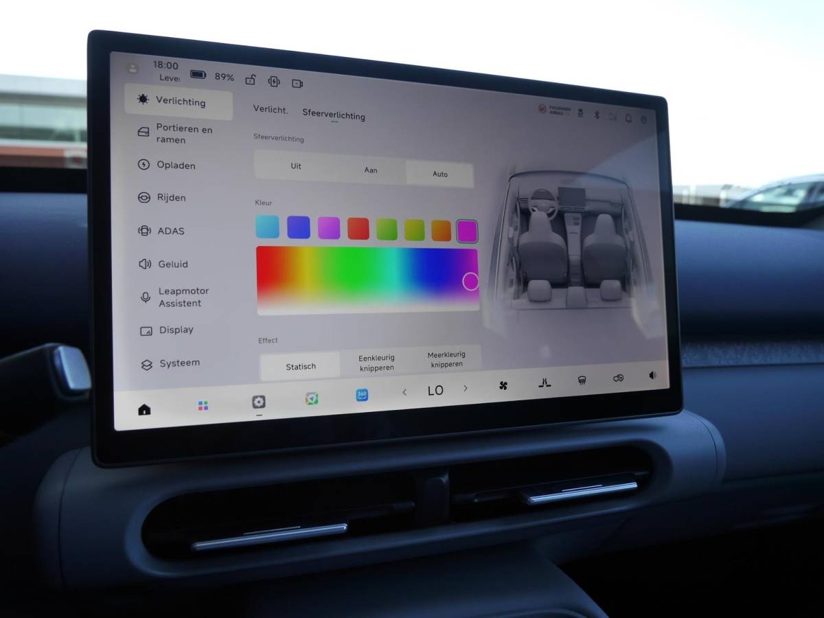 Leapmotor B03X Leapmotor B03X ProMax Design 53 kWh | Binnenkort leverbaar in deze kleur | Hoge zit | Carplay | Camera | Navigatie | 18inch velgen | Parkeersensoren | LED Lampen |