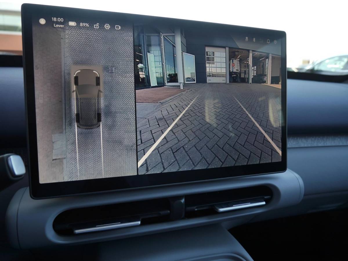 Leapmotor B03X Leapmotor B03X ProMax Design 53 kWh | Binnenkort leverbaar in deze kleur | Hoge zit | Carplay | Camera | Navigatie | 18inch velgen | Parkeersensoren | LED Lampen |