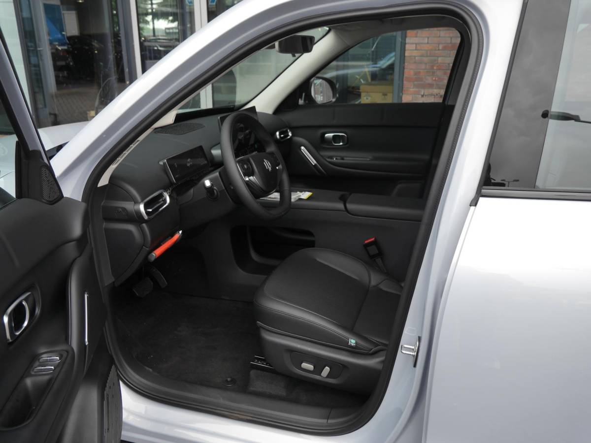 Leapmotor B03X Leapmotor B03X ProMax Design 53 kWh | Binnenkort leverbaar in deze kleur | Hoge zit | Carplay | Camera | Navigatie | 18inch velgen | Parkeersensoren | LED Lampen |