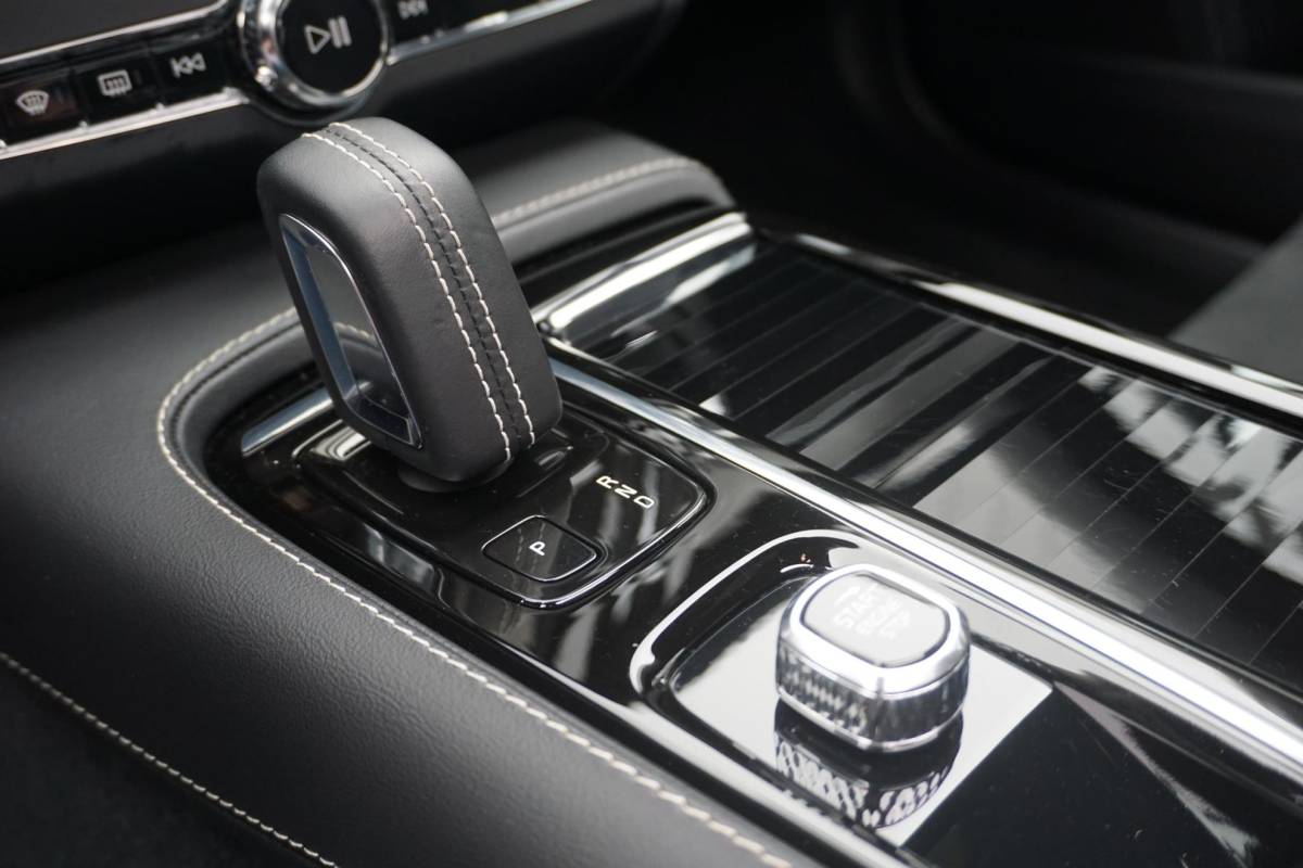Volvo V90 Volvo V90 2.0 T6 AWD R-Design | Ultra Dark | Pano | trekhaak | ACC