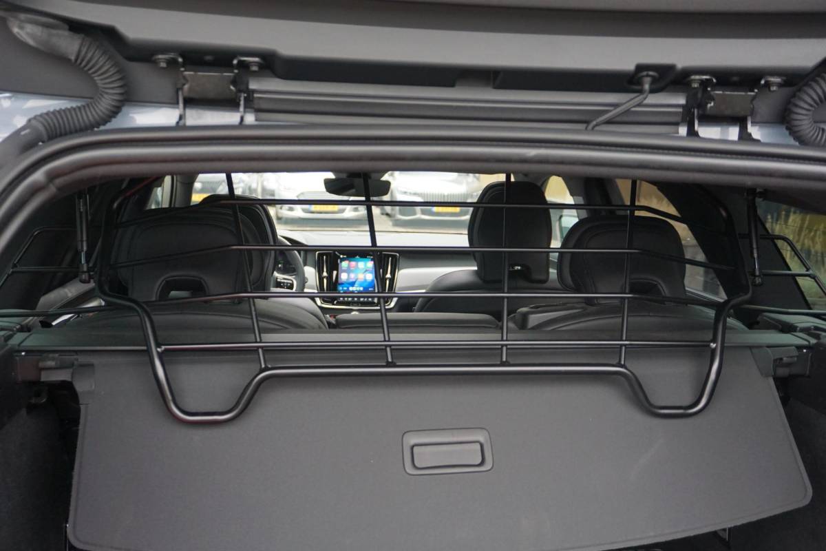Volvo V90 Volvo V90 2.0 T6 AWD R-Design | Ultra Dark | Pano | trekhaak | ACC