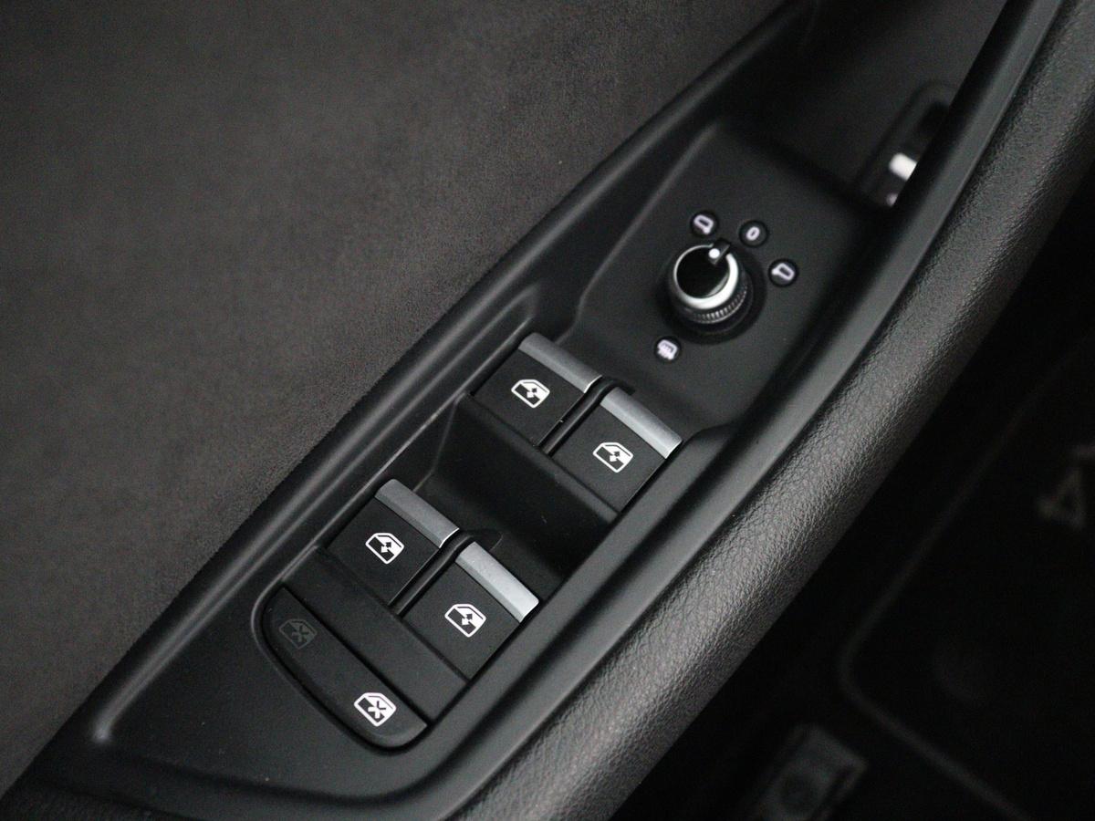 Audi A4 Audi A4 Avant 1.4 TFSI Design Pro Line Plus s | Panoramadak | Leder/alcantara | Cruise control s | Panoramadak | Leder/alcantara | Cruise control |