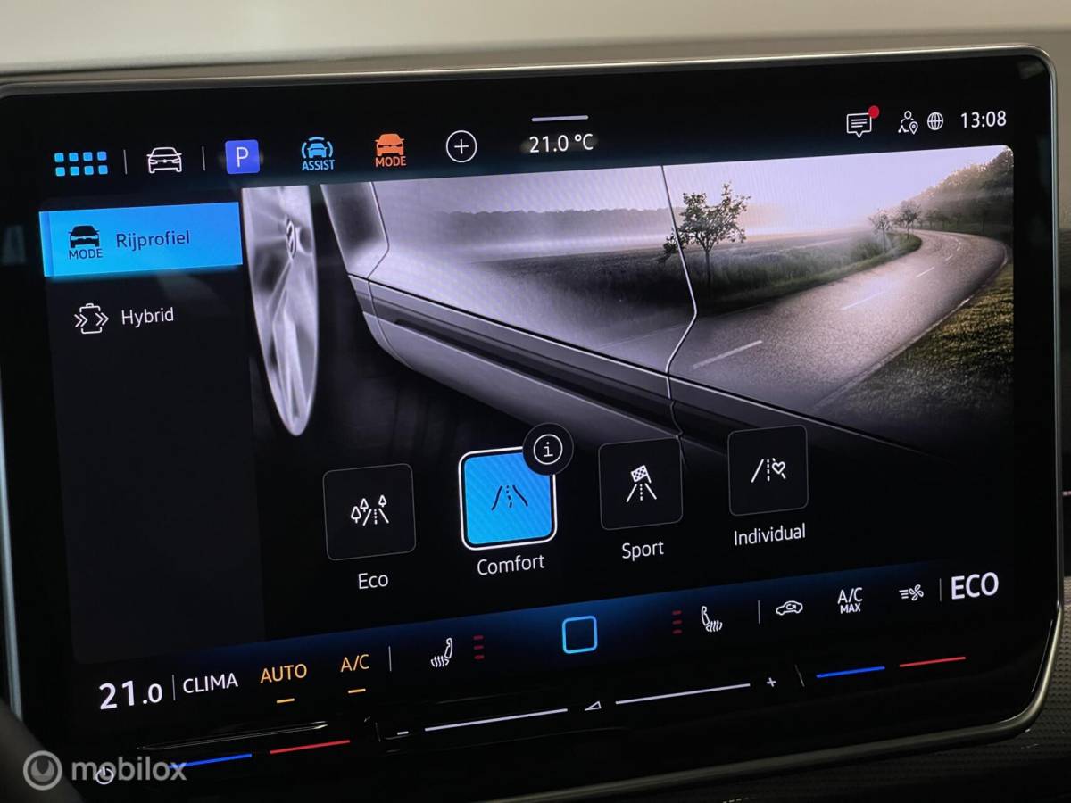 Volkswagen Golf Volkswagen Golf Style eHybrid | Pano | Head-Up | Massage | Trekhaak | Fabrieksgarantie 2030