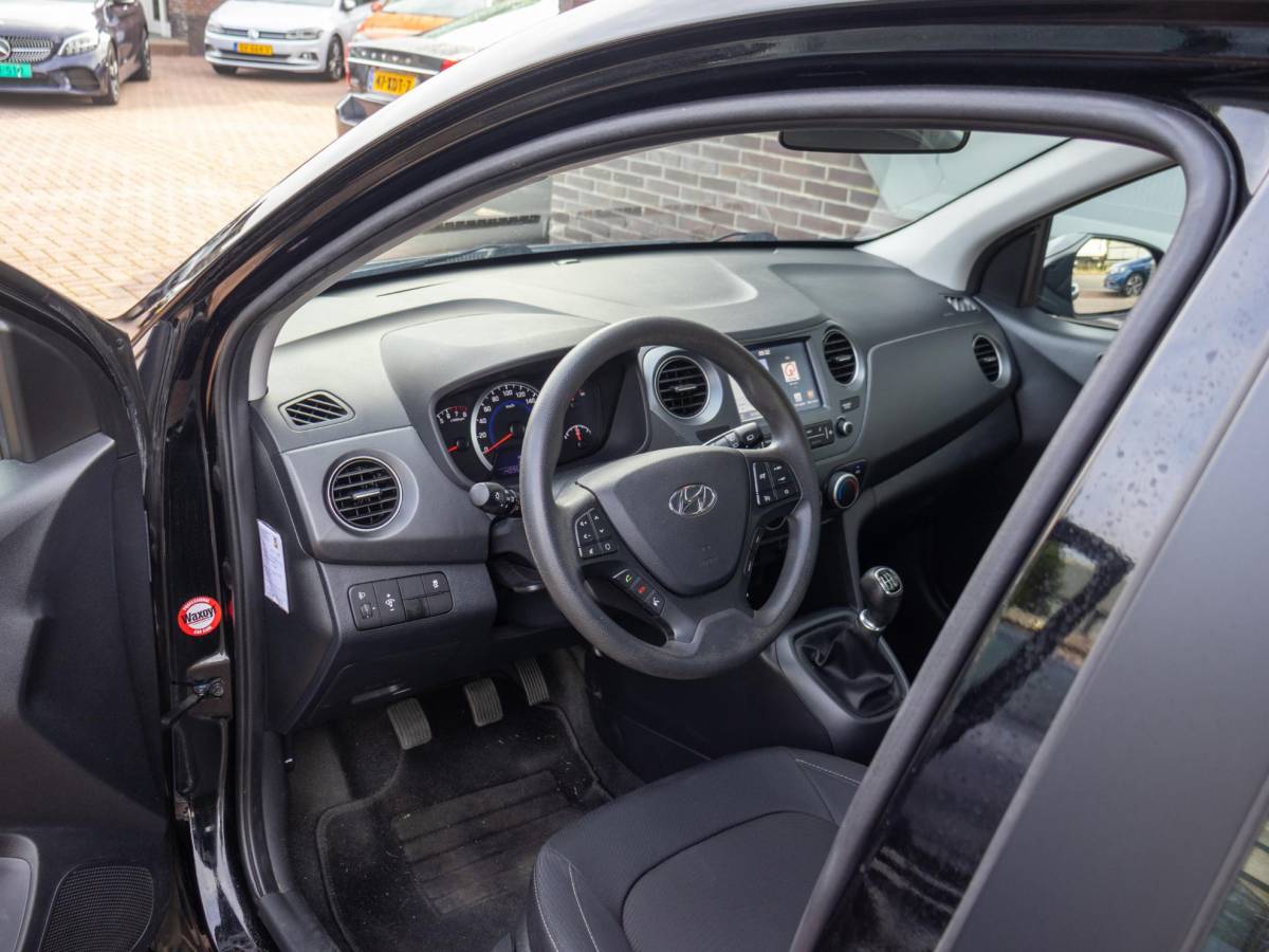Hyundai i10 Hyundai i10 1.0i Comfort Pano Airco Apple CarPlay
