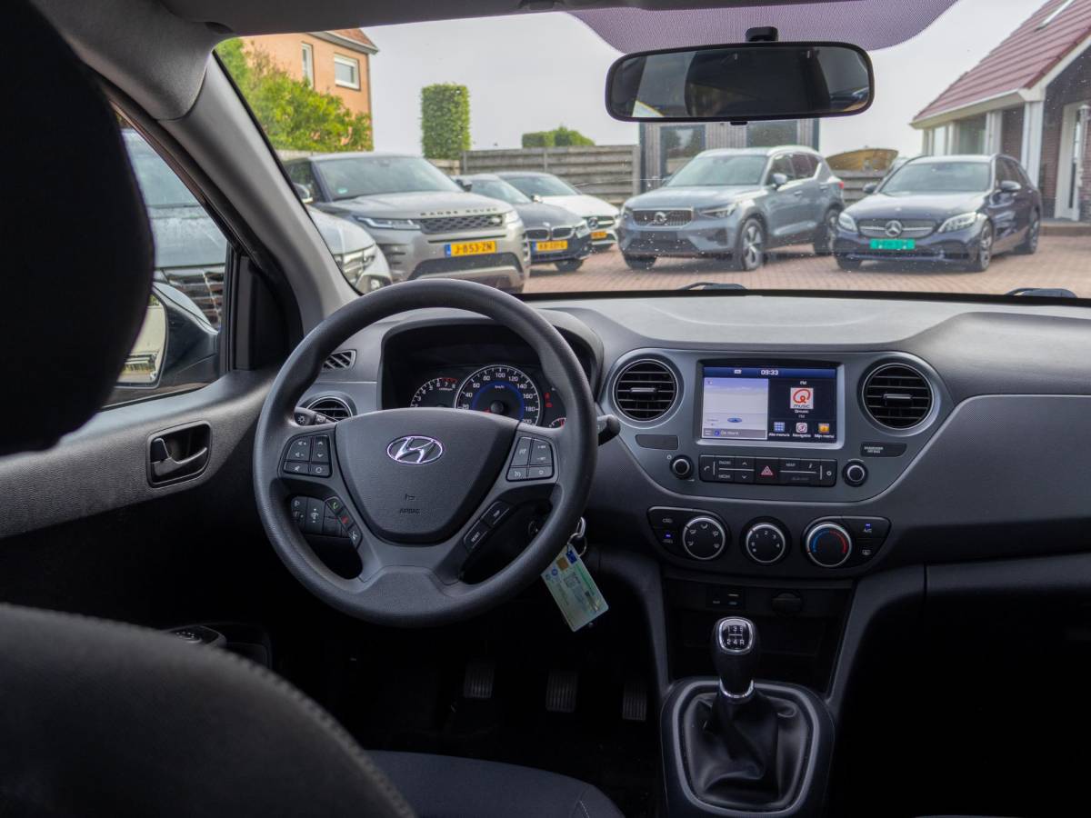 Hyundai i10 Hyundai i10 1.0i Comfort Pano Airco Apple CarPlay