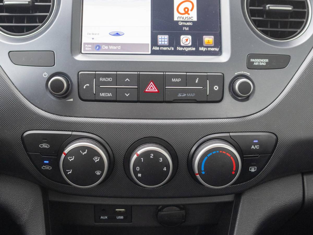 Hyundai i10 Hyundai i10 1.0i Comfort Pano Airco Apple CarPlay