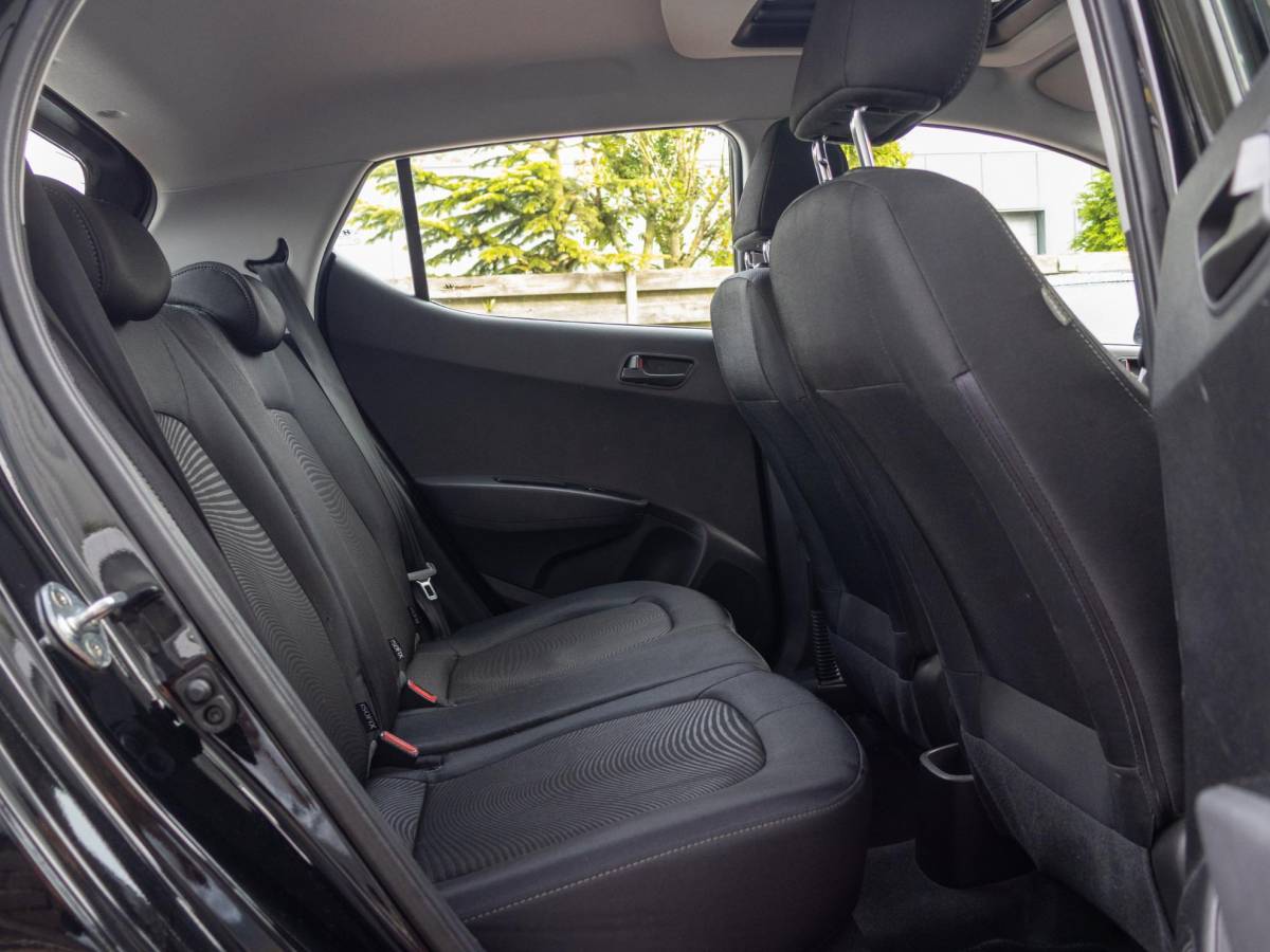 Hyundai i10 Hyundai i10 1.0i Comfort Pano Airco Apple CarPlay