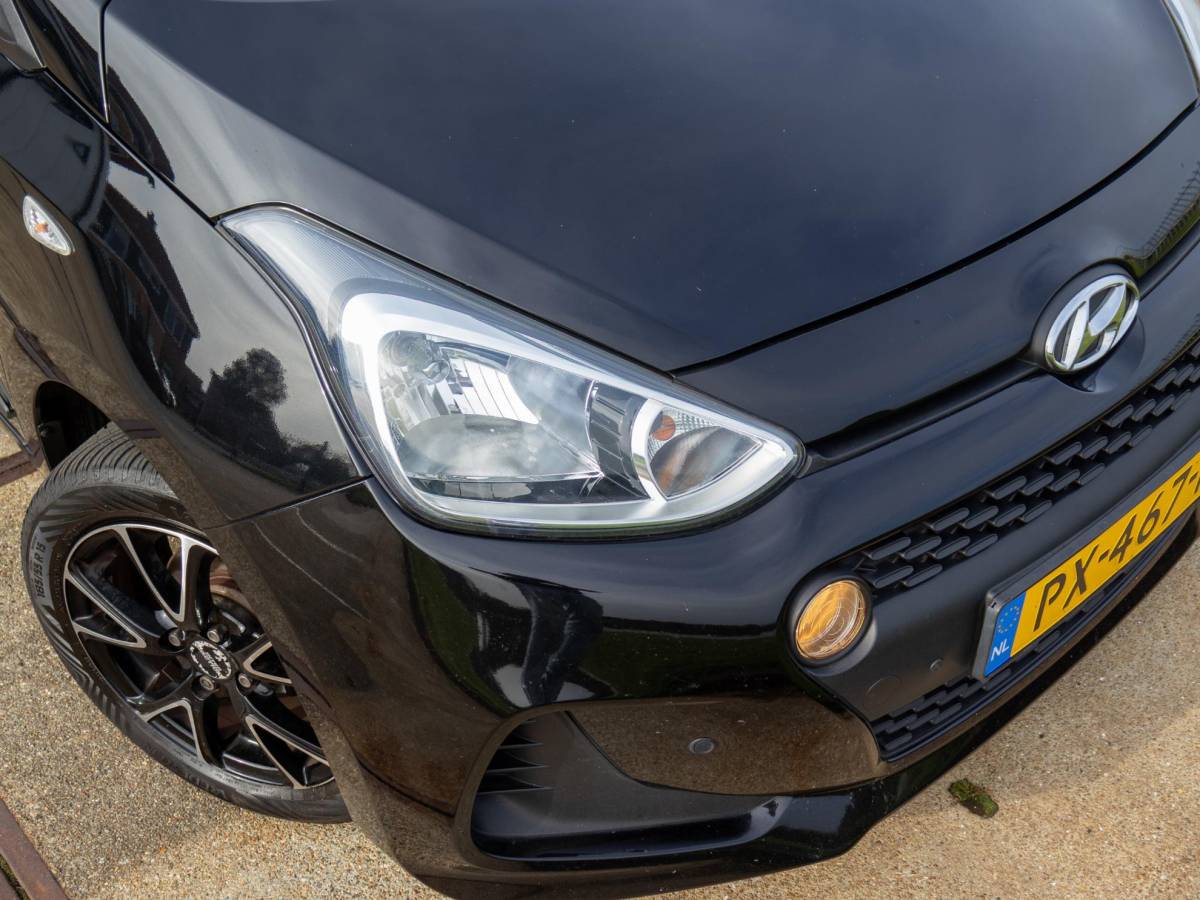 Hyundai i10 Hyundai i10 1.0i Comfort Pano Airco Apple CarPlay