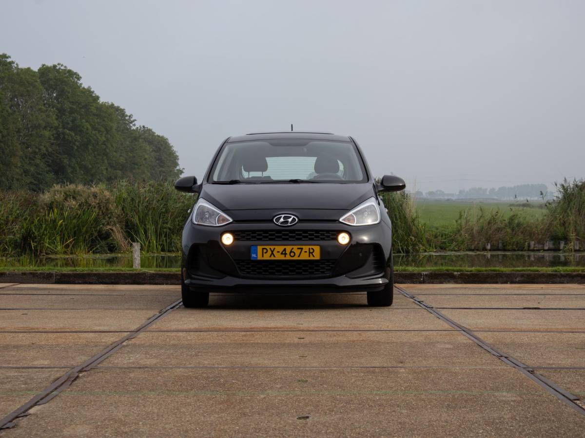 Hyundai i10 Hyundai i10 1.0i Comfort Pano Airco Apple CarPlay