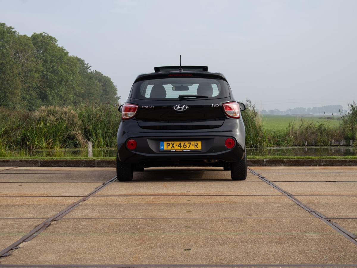 Hyundai i10 Hyundai i10 1.0i Comfort Pano Airco Apple CarPlay