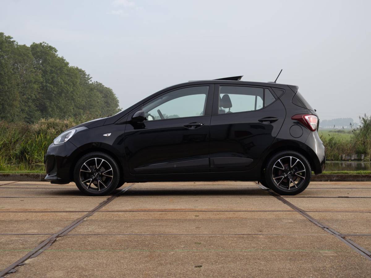 Hyundai i10 Hyundai i10 1.0i Comfort Pano Airco Apple CarPlay