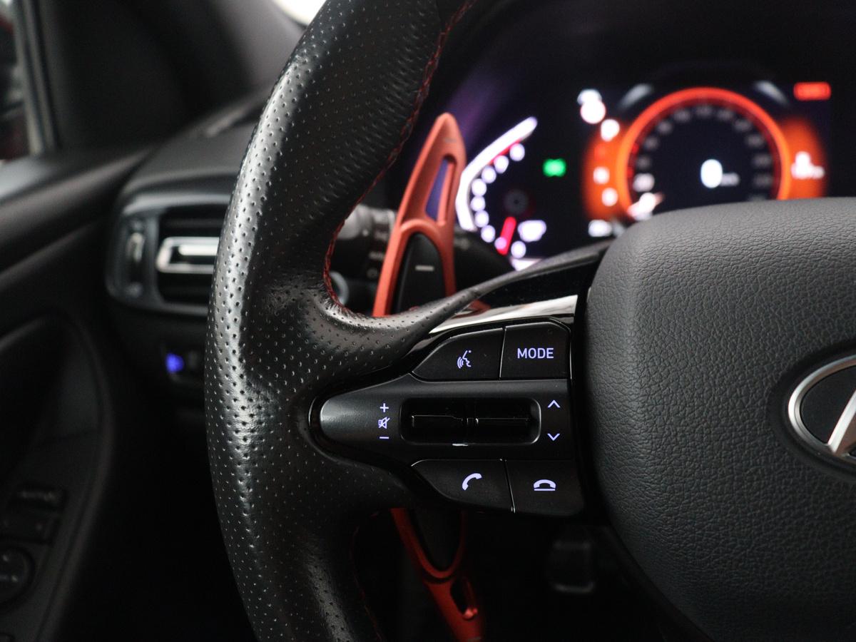 Hyundai i30 Hyundai i30 1.5 T-GDi MHEV N Line | Leder/alcantara | Memory | Adaptive cruise | Dodehoek detectie | Stoelverwarming | Navigatie | Carplay | Climate control | Camera | Park assist
