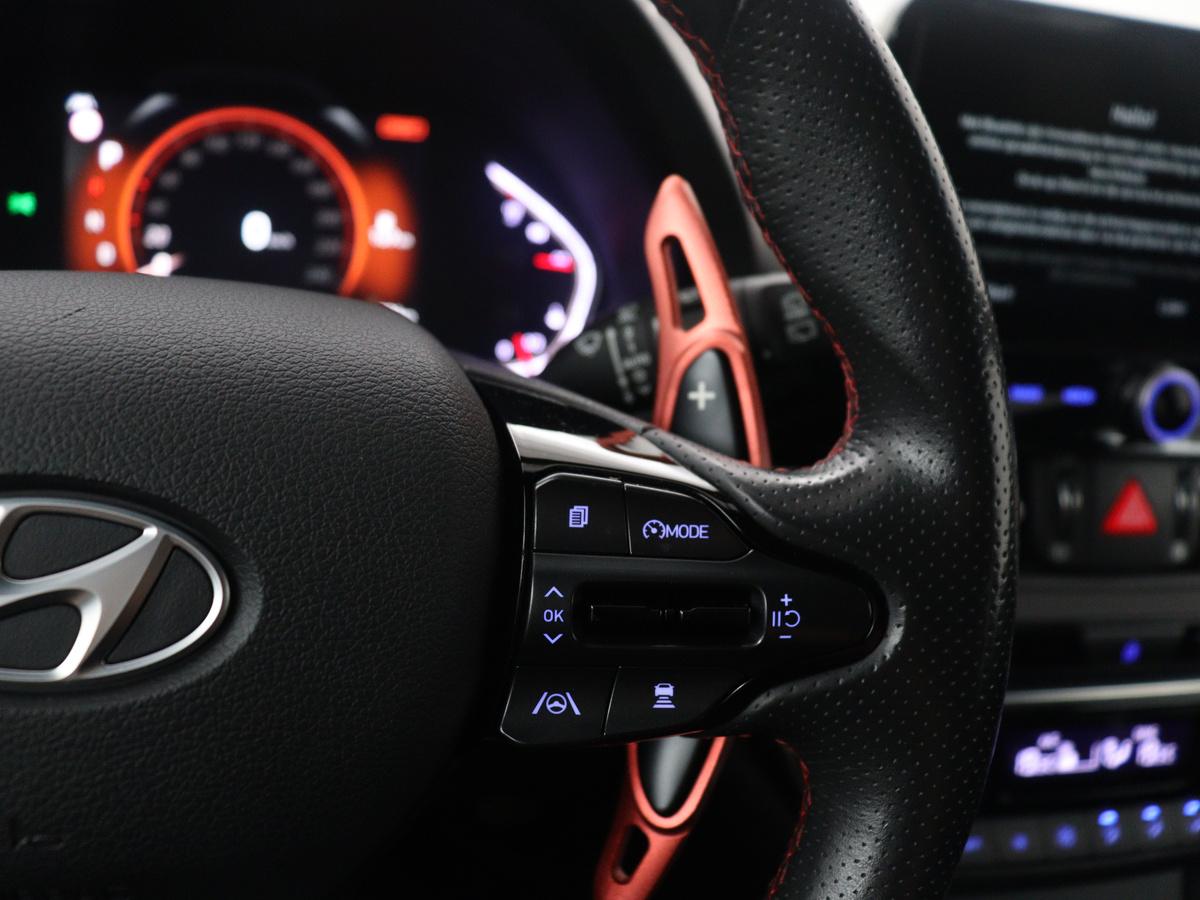 Hyundai i30 Hyundai i30 1.5 T-GDi MHEV N Line | Leder/alcantara | Memory | Adaptive cruise | Dodehoek detectie | Stoelverwarming | Navigatie | Carplay | Climate control | Camera | Park assist