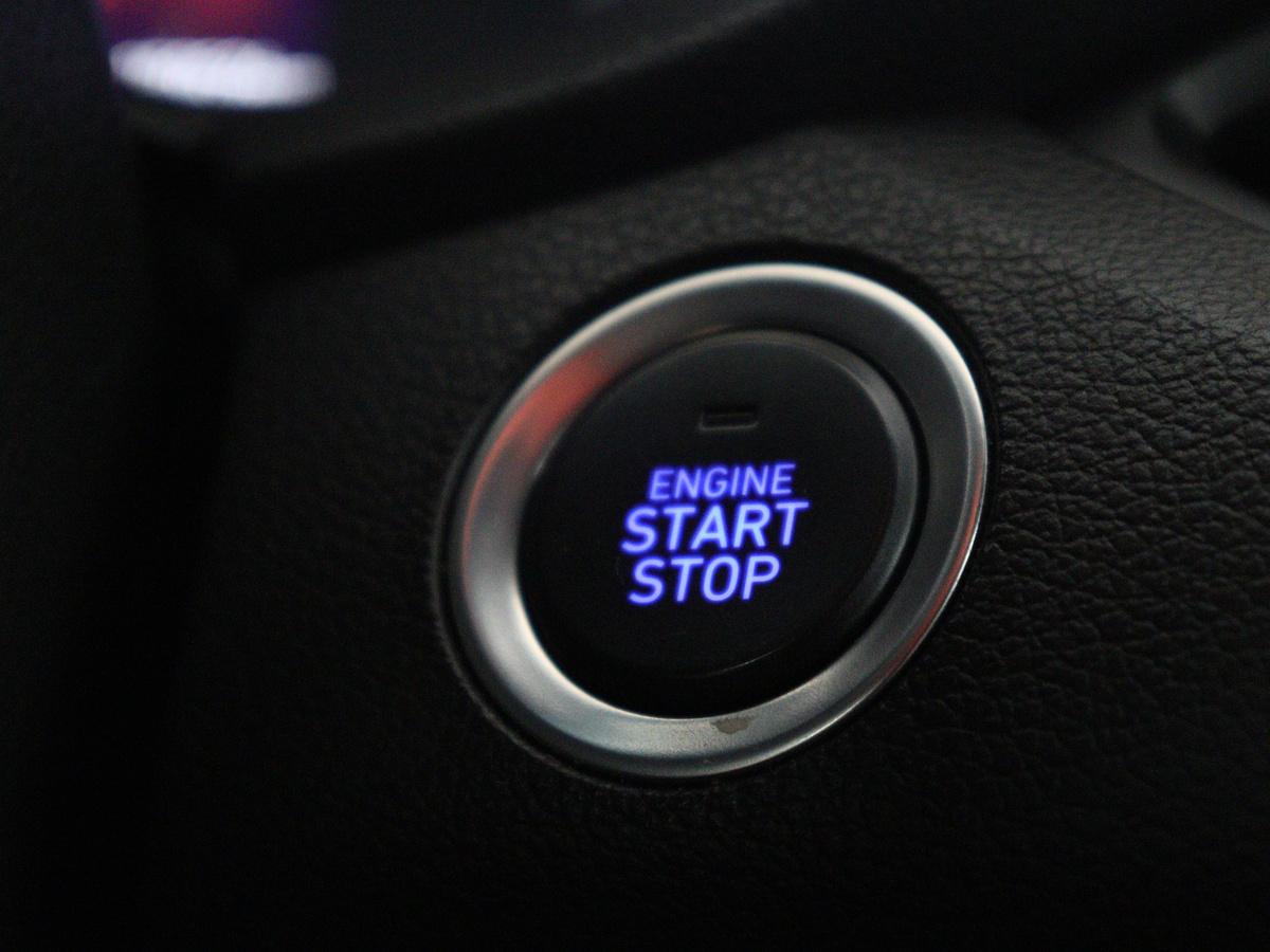 Hyundai i30 Hyundai i30 1.5 T-GDi MHEV N Line | Leder/alcantara | Memory | Adaptive cruise | Dodehoek detectie | Stoelverwarming | Navigatie | Carplay | Climate control | Camera | Park assist