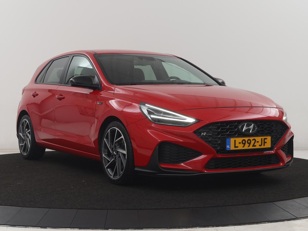 Hyundai i30 Hyundai i30 1.5 T-GDi MHEV N Line | Leder/alcantara | Memory | Adaptive cruise | Dodehoek detectie | Stoelverwarming | Navigatie | Carplay | Climate control | Camera | Park assist