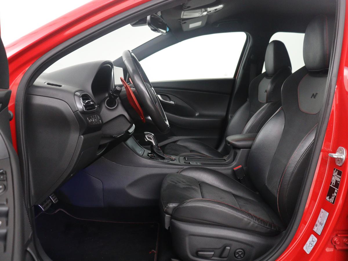 Hyundai i30 Hyundai i30 1.5 T-GDi MHEV N Line | Leder/alcantara | Memory | Adaptive cruise | Dodehoek detectie | Stoelverwarming | Navigatie | Carplay | Climate control | Camera | Park assist