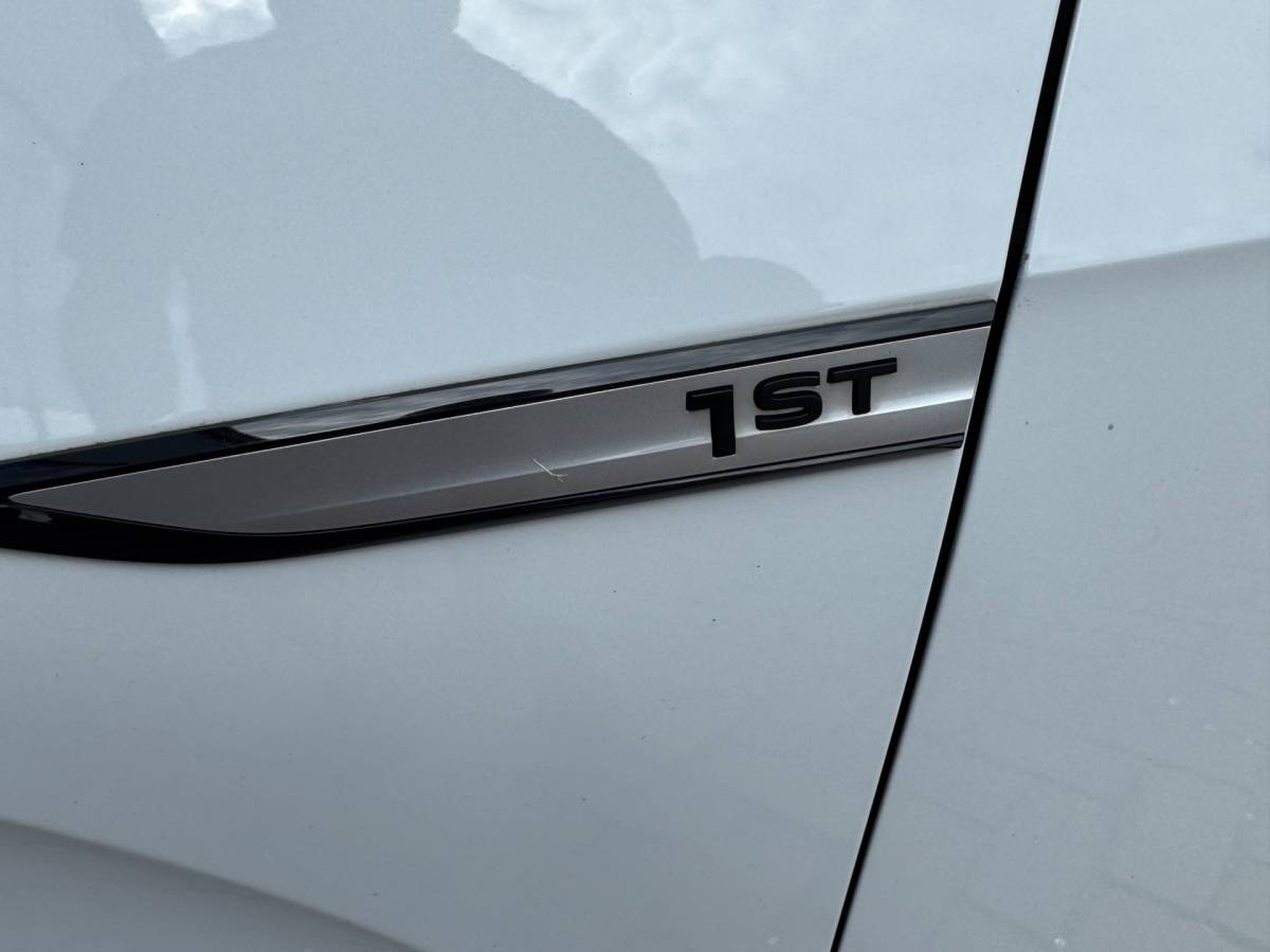 Volkswagen ID.3 Volkswagen ID.3 First Plus 58 kWh **CARPLAY + KEYLESS + CAMERA**