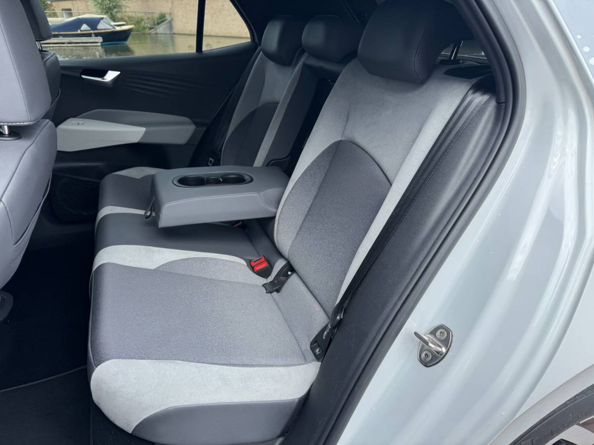Volkswagen ID.3 Volkswagen ID.3 First Plus 58 kWh **CARPLAY + KEYLESS + CAMERA**