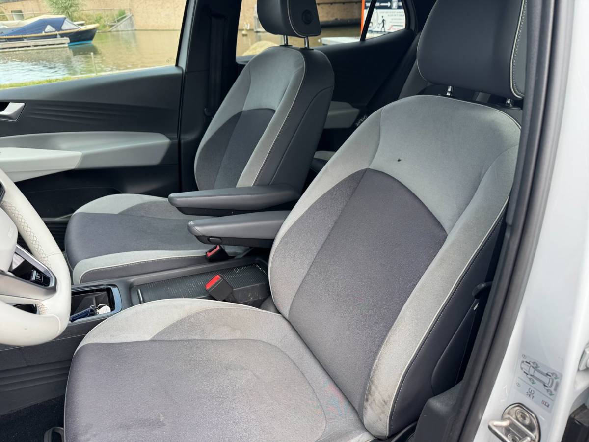 Volkswagen ID.3 Volkswagen ID.3 First Plus 58 kWh **CARPLAY + KEYLESS + CAMERA**