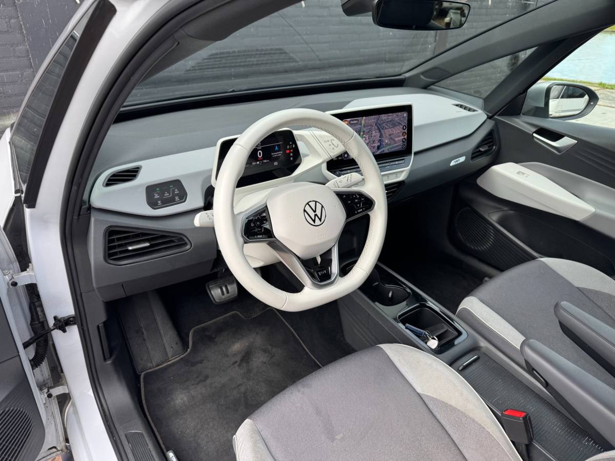 Volkswagen ID.3 Volkswagen ID.3 First Plus 58 kWh **CARPLAY + KEYLESS + CAMERA**