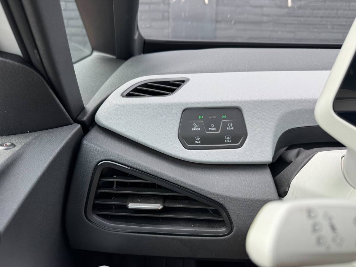 Volkswagen ID.3 Volkswagen ID.3 First Plus 58 kWh **CARPLAY + KEYLESS + CAMERA**