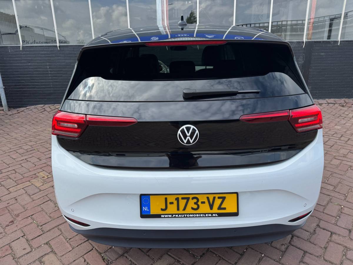 Volkswagen ID.3 Volkswagen ID.3 First Plus 58 kWh **CARPLAY + KEYLESS + CAMERA**