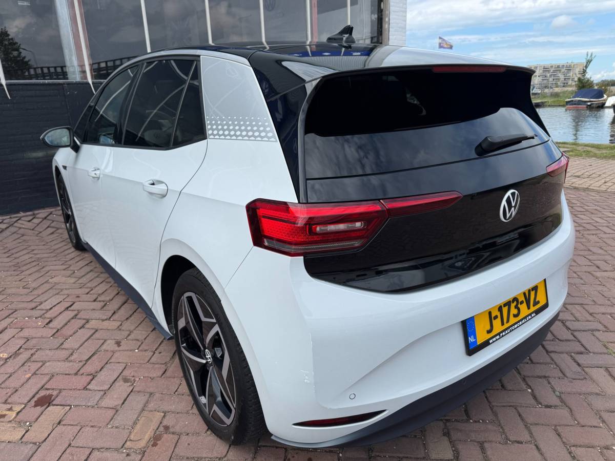 Volkswagen ID.3 Volkswagen ID.3 First Plus 58 kWh **CARPLAY + KEYLESS + CAMERA**